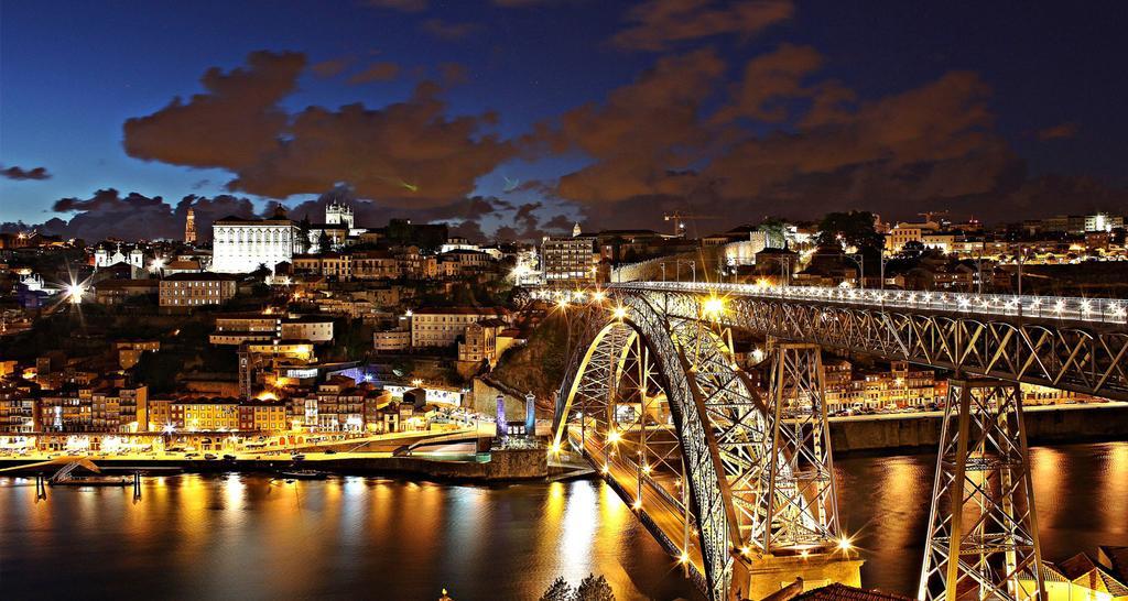 Вилла Porto Bridges By Living Well Вила-Нова-ди-Гая Экстерьер фото